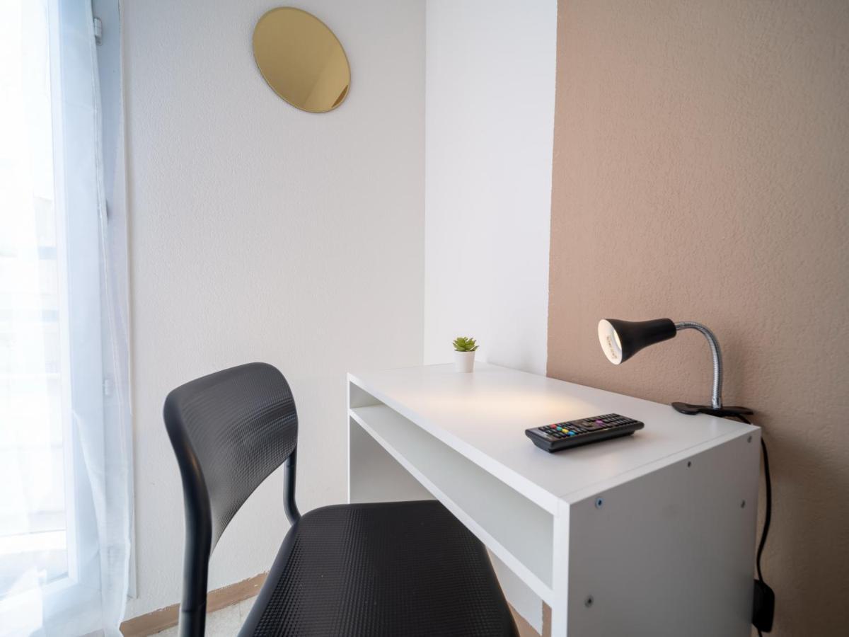 Appartement Climatise Avec Parking A 6Min A Pied De La Gare St Charles Marselha Exterior foto