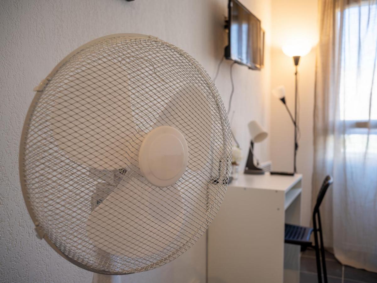 Appartement Climatise Avec Parking A 6Min A Pied De La Gare St Charles Marselha Exterior foto